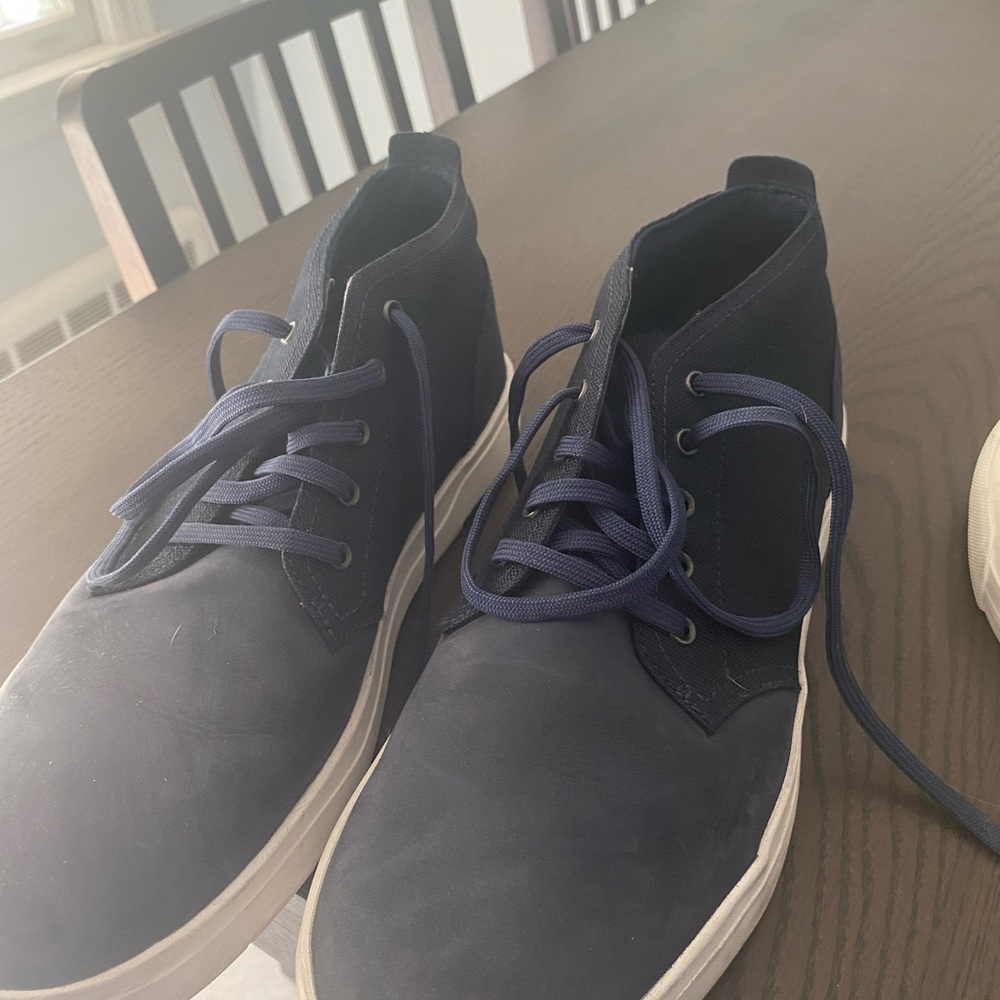 Men's Navy High-top Sneakers